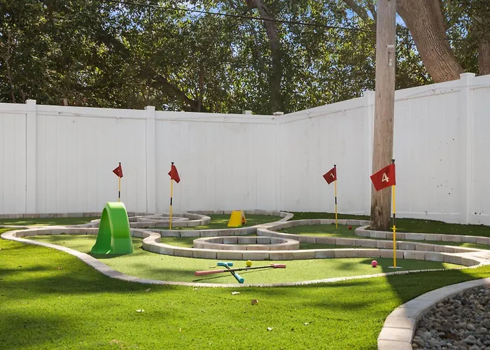 Electric Flamingo With Heated Pool, Pickleball, Mini Golf & Basketball