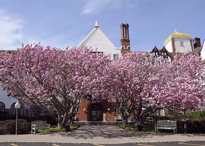 Montauk Manor