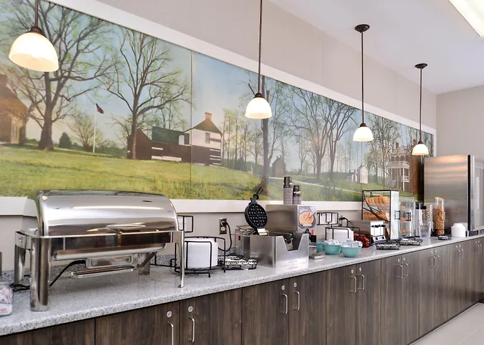 Appomattox Hotels