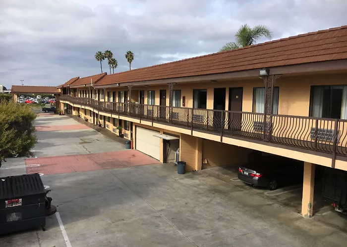 Del Amo Inn