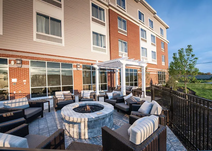 Courtyard By Marriott Boston Littleton