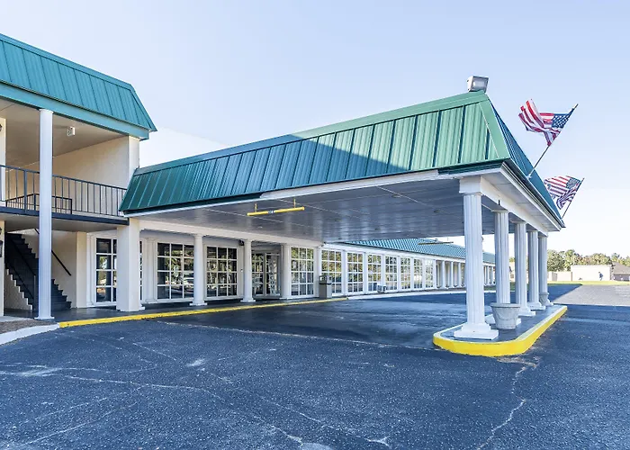 Dothan National Golf Club And Hotel