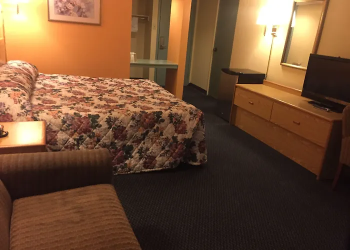 Camelot Inn