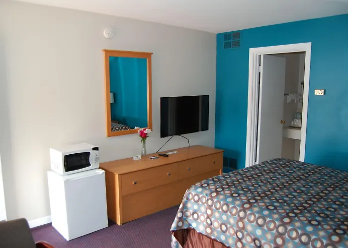 Colony Motel