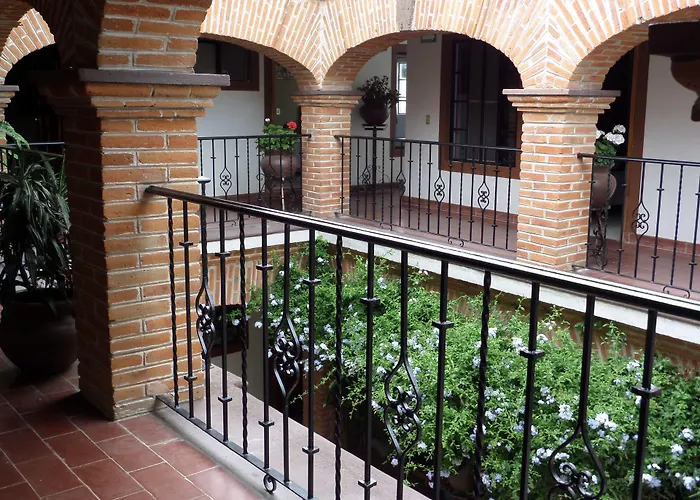 Hotel Casa De Vino