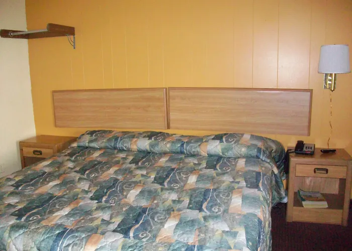 Skyland Inn - Bristol