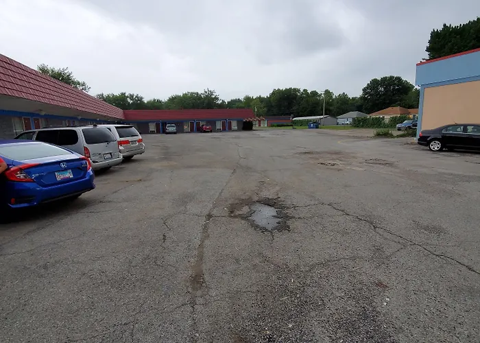 Gray Plaza Motel West Frankfort