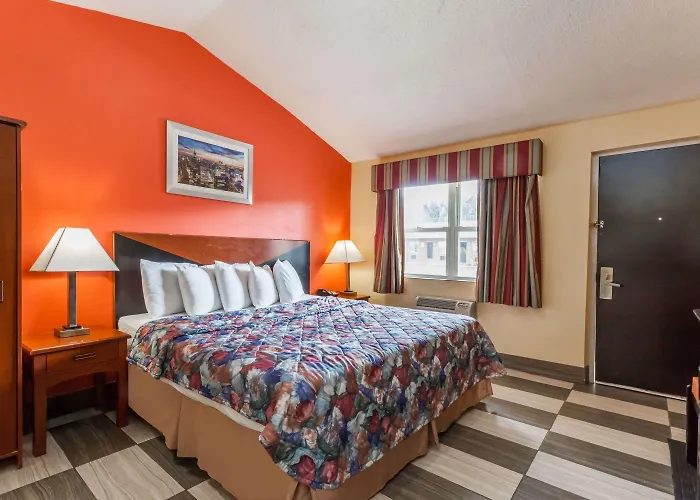 Travelodge By Wyndham Jersey City