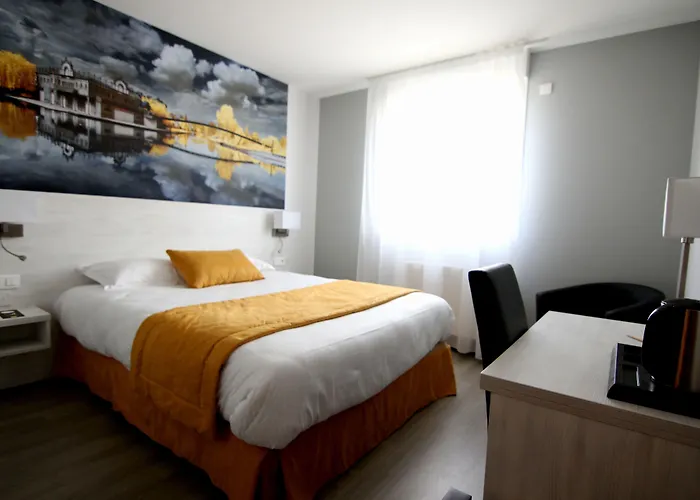 Logis Hotel - La Chambre D'Amiens