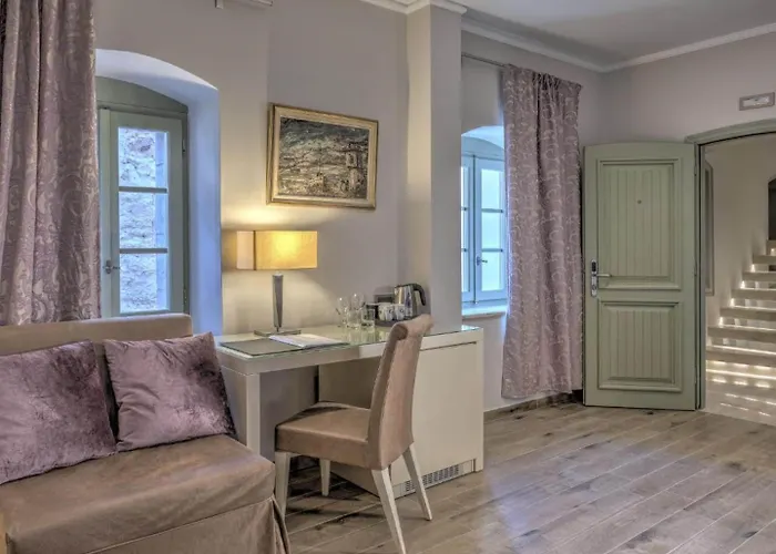 Fiscardonna Luxury Suites
