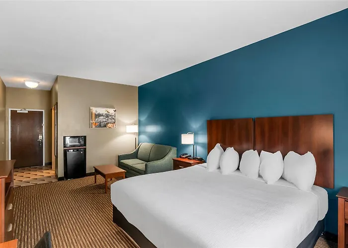 The Hotel Saratoga. An Ascend Collection Hotel