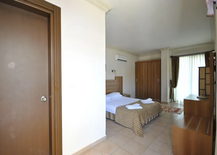Mg Moms Hotel