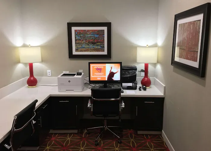 Hampton Inn Mcpherson