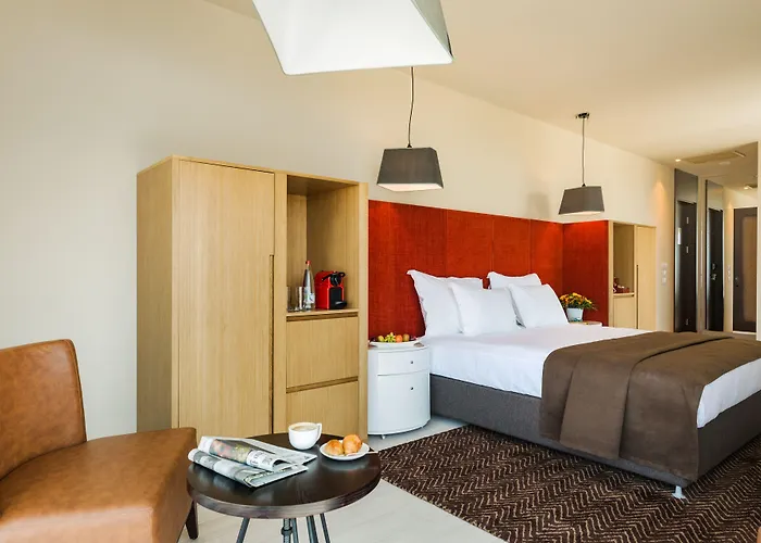 Prima Link Hotel