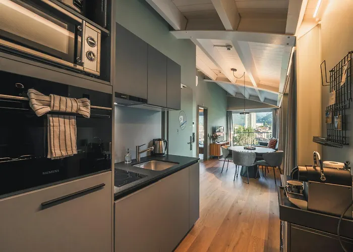 Hop Apartments & Suites