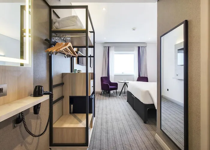Premier Inn Dubai International Airport - An Emirates Group Company