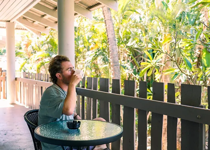 Nomads Airlie Beach