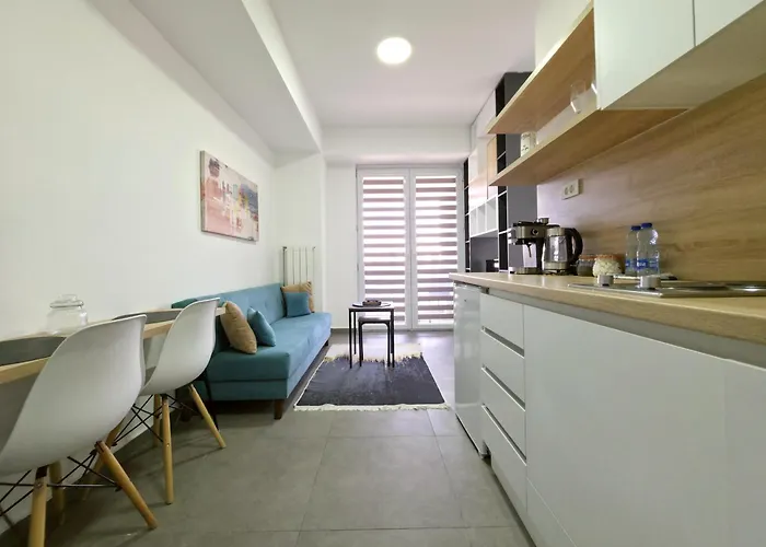 Urban Hostel&Apartments