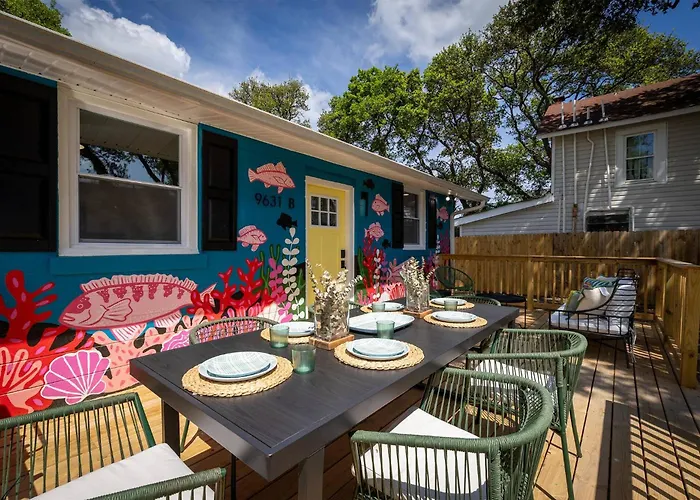 Casa Del Mar - Bold, Bright & Steps To The Sand!