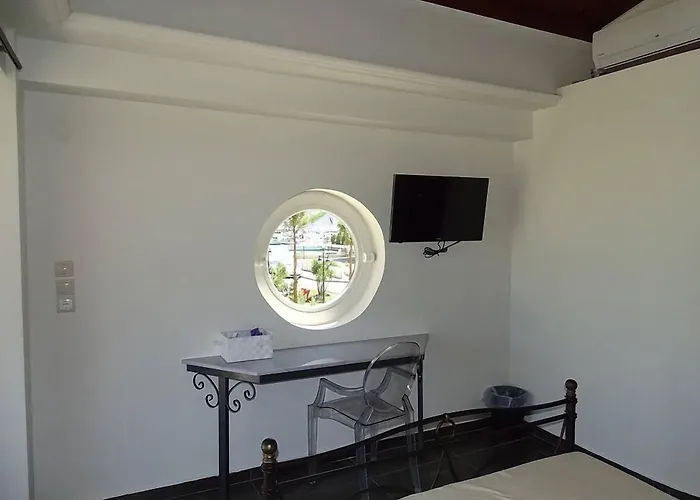 Ianos Hotel