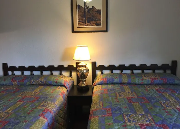 Delux Inn