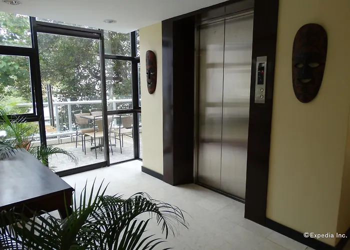 Reddoorz Plus Near Rizal Junction
