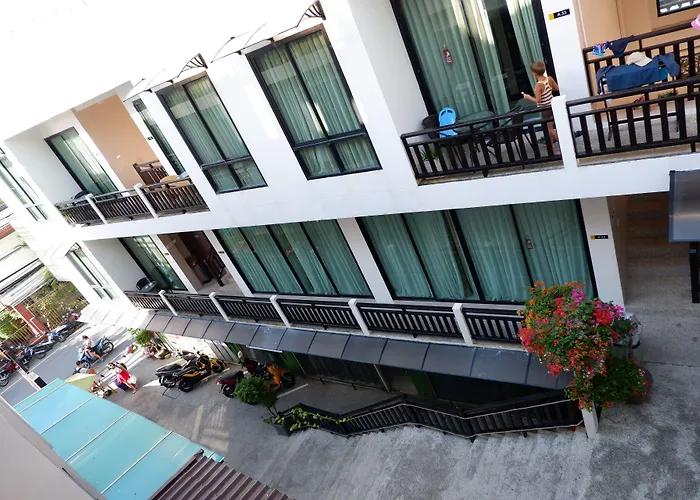 Kata Beachwalk Hotel&Bungalows