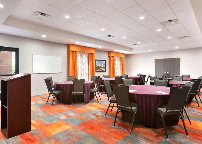 Hampton Inn By Hilton North Olmsted Cleveland Airport