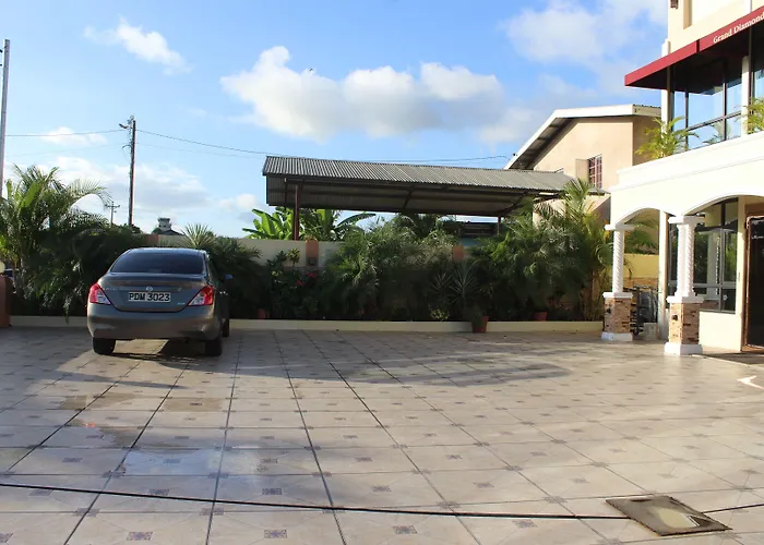 Grand Diamond Hotel Trinidad