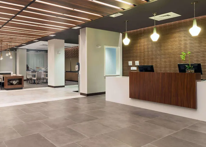 Wingate By Wyndham Altoona Downtown/Medical Center