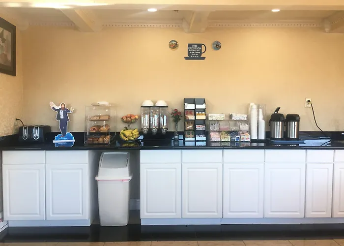 Travelodge By Wyndham Orangeburg