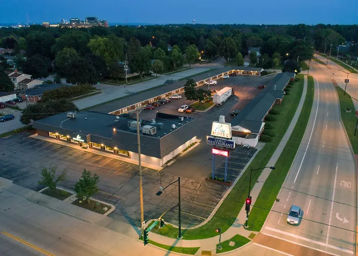 Elkhart Lake Motels