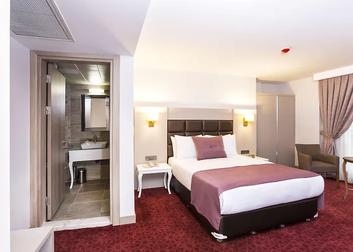 Perla Arya Hotel