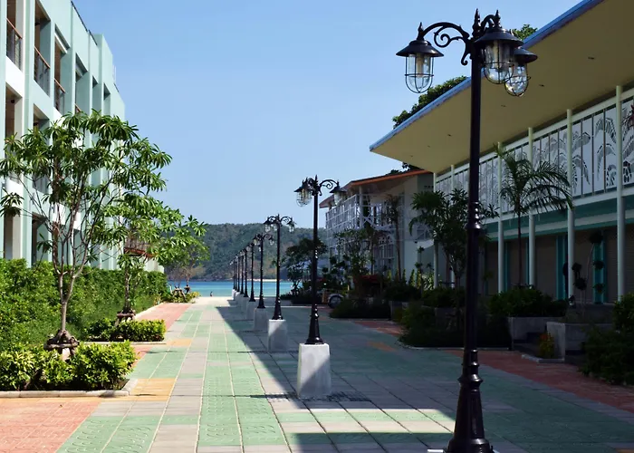 Phi Phi Harbour View Hotel-SHA Extra Plus