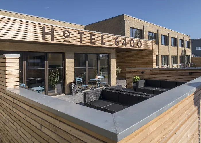 Hotel 6400