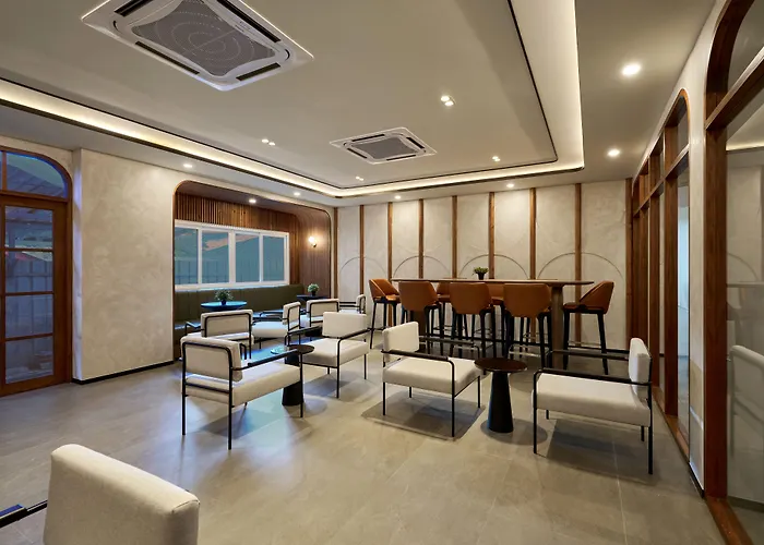 Panmanee Hotel-Newly Renovated