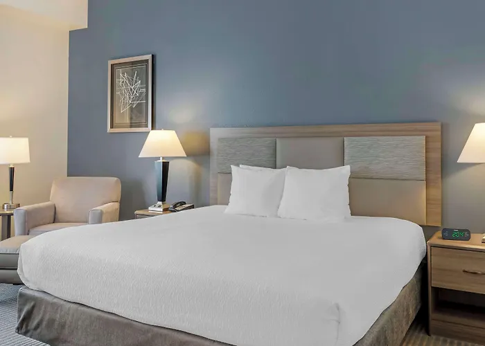 Best Western Plus Peppertree Nampa Civic Center Inn