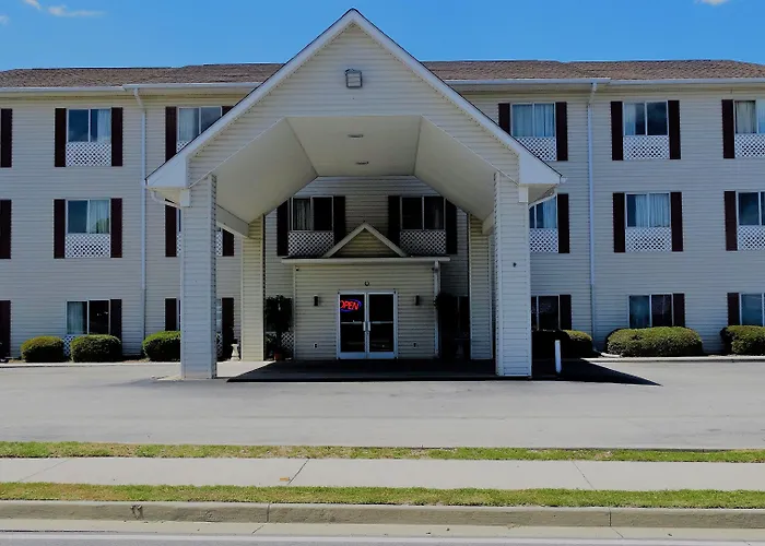 Oak Tree Inn & Suites
