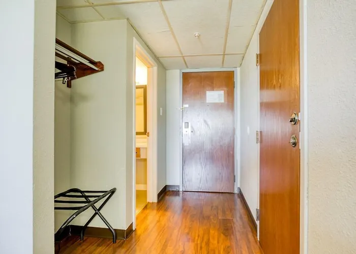Fairbridge Inn Express Monroe City