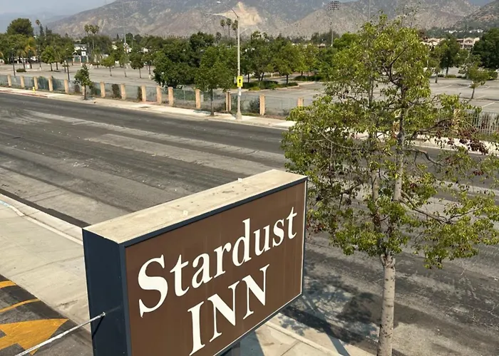Stardust Inn