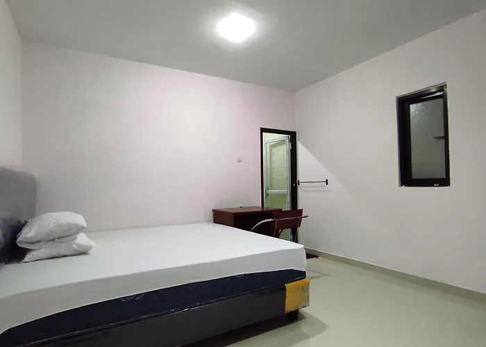 Hotel O Wisma Syariah Dian Near Pare-Pare
