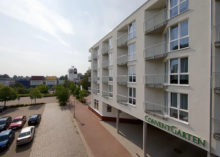 Conventgarten Waterfront - Kiel Canal