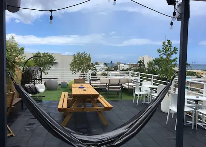 Nomada Urban Beach Hostel- Calle Loiza (Adults Only)