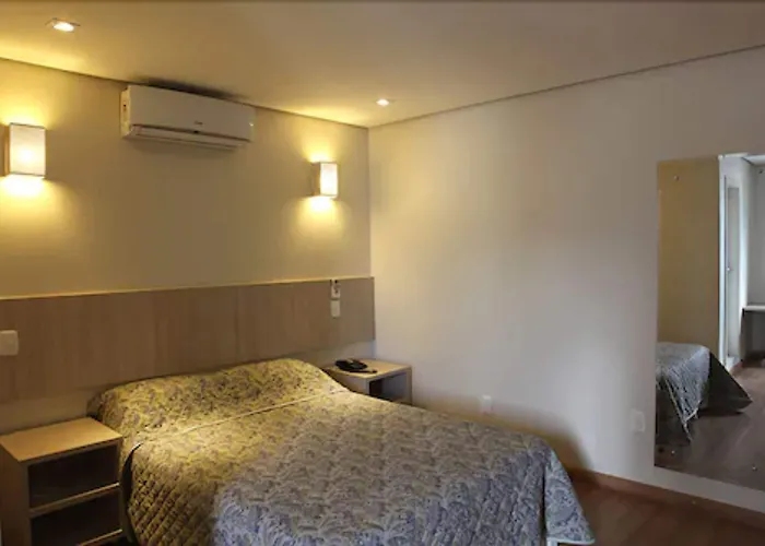 Golden Hotel - O Mais Central - Pet Friendly