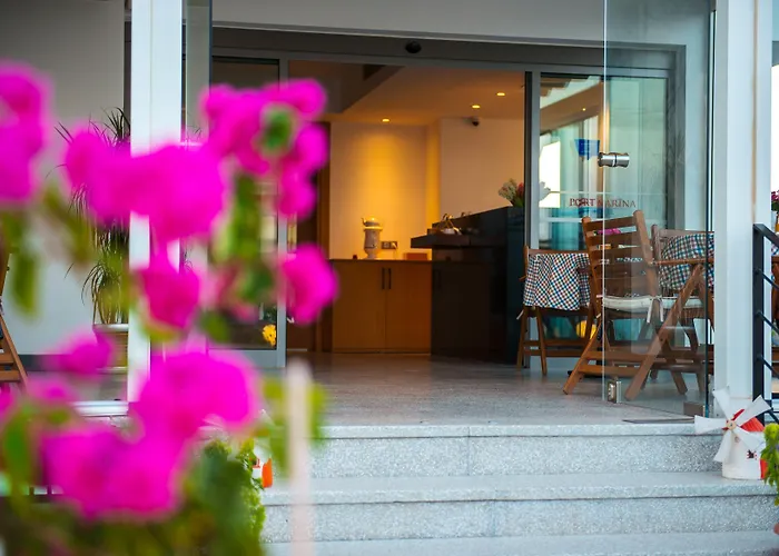 Hotels in Karatas (Adana)