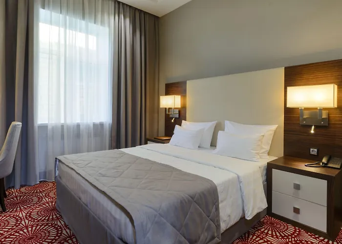 Hotel Senator