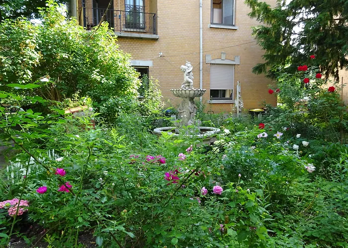Hummel Hostel - Historische Stadtvilla mit Garten