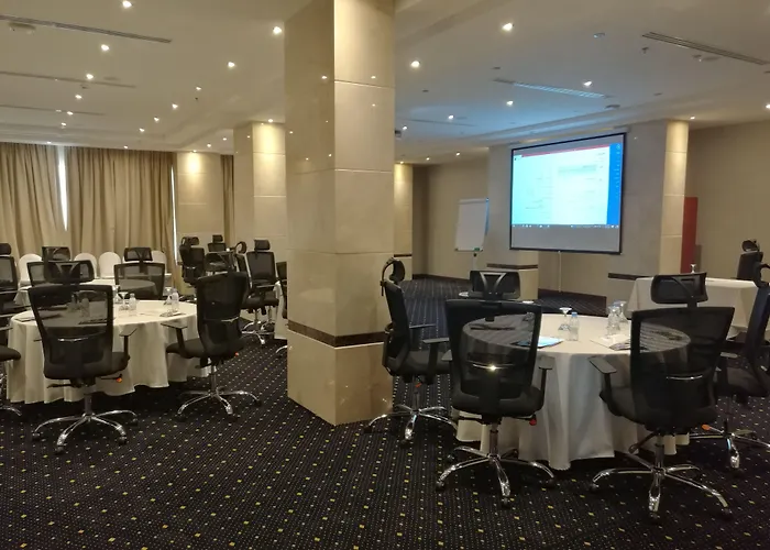 Naviti Warwick Al Khobar