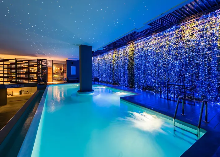 Nadee 10 Resort & Hotel