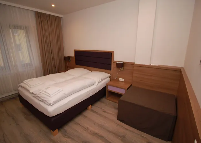 Slamba Hostel